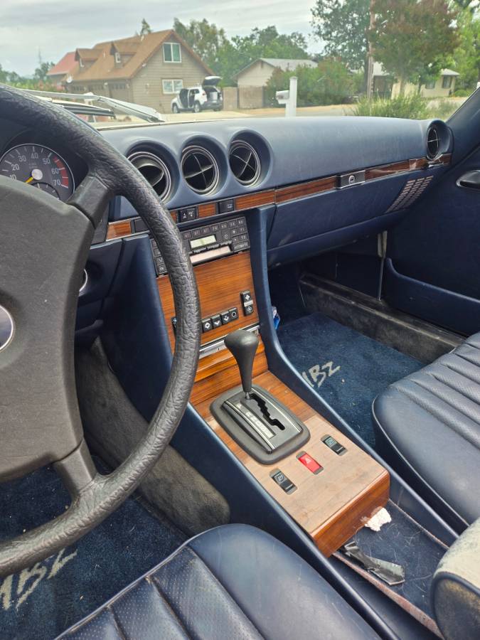 Mercedes-benz-Benz-380sl-1982-silver-9