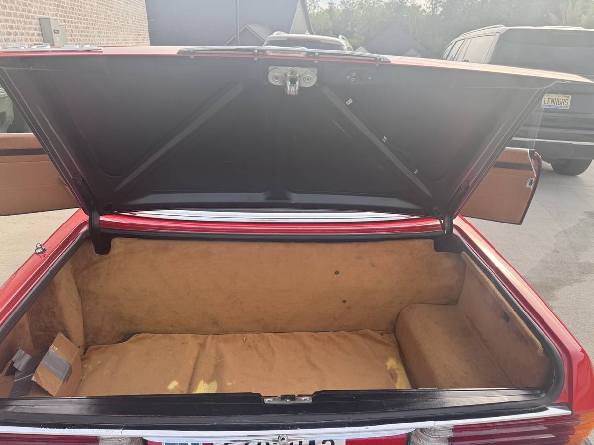 Mercedes-benz-Benz-450sl-1979-red-13