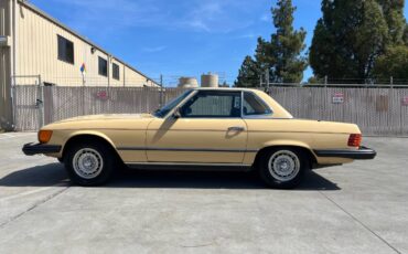 Mercedes-benz-Benz-450sl-1980-yellow-10