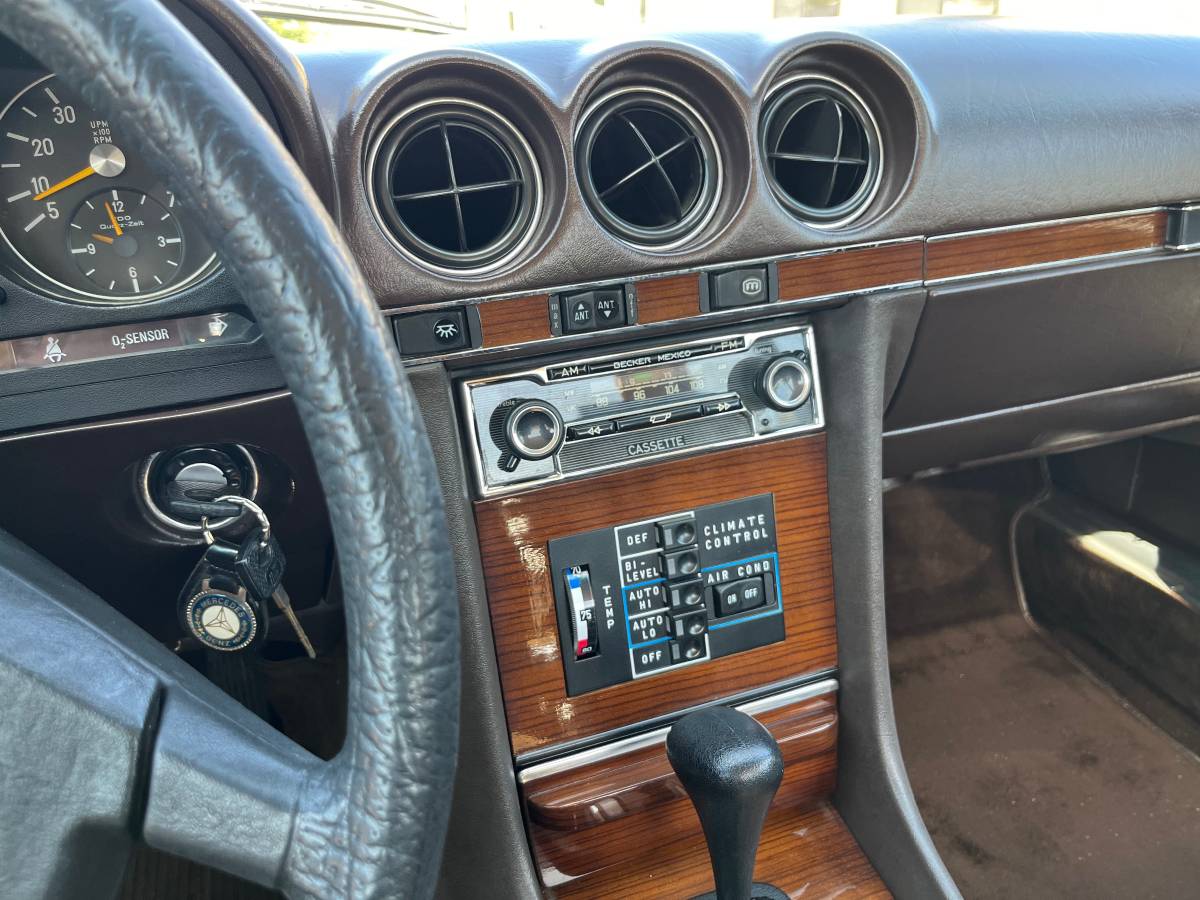 Mercedes-benz-Benz-450sl-1980-yellow-16