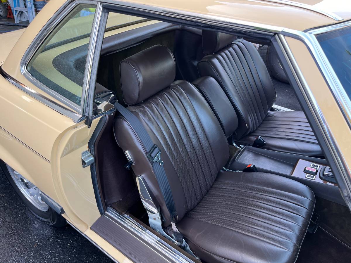 Mercedes-benz-Benz-450sl-1980-yellow-18