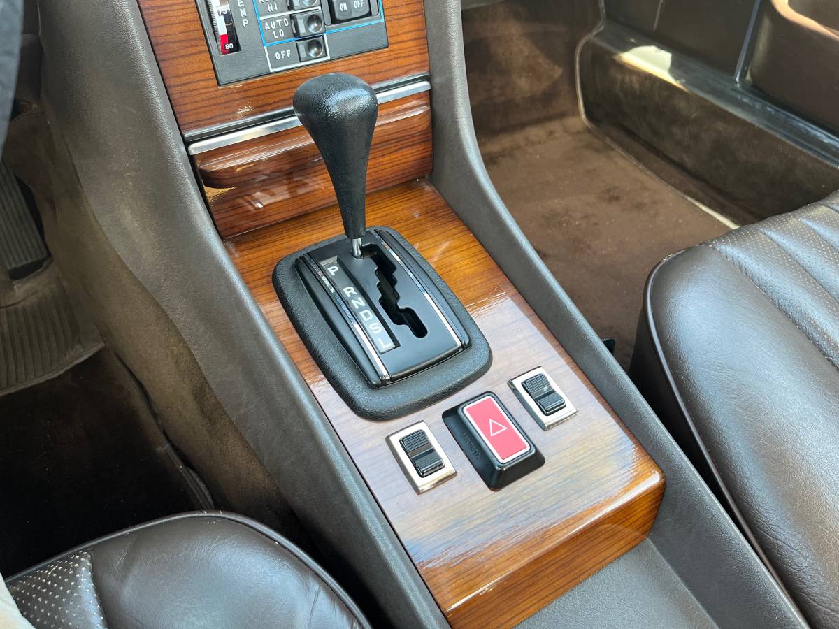 Mercedes-benz-Benz-450sl-1980-yellow-22