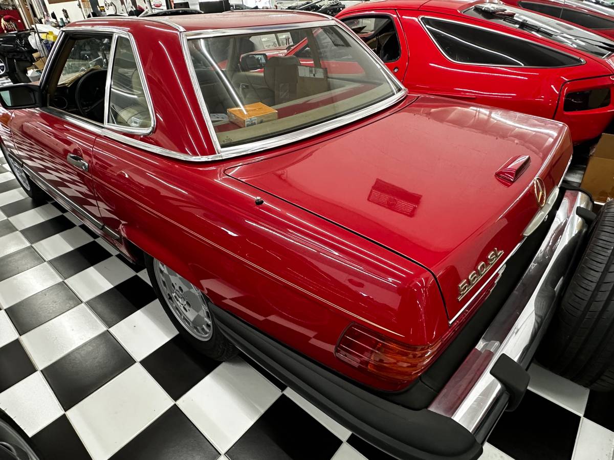 Mercedes-benz-Benz-560-sl-1988-red-3