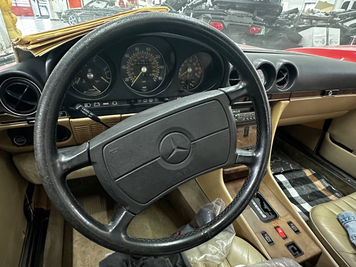 Mercedes-benz-Benz-560-sl-1988-red-5