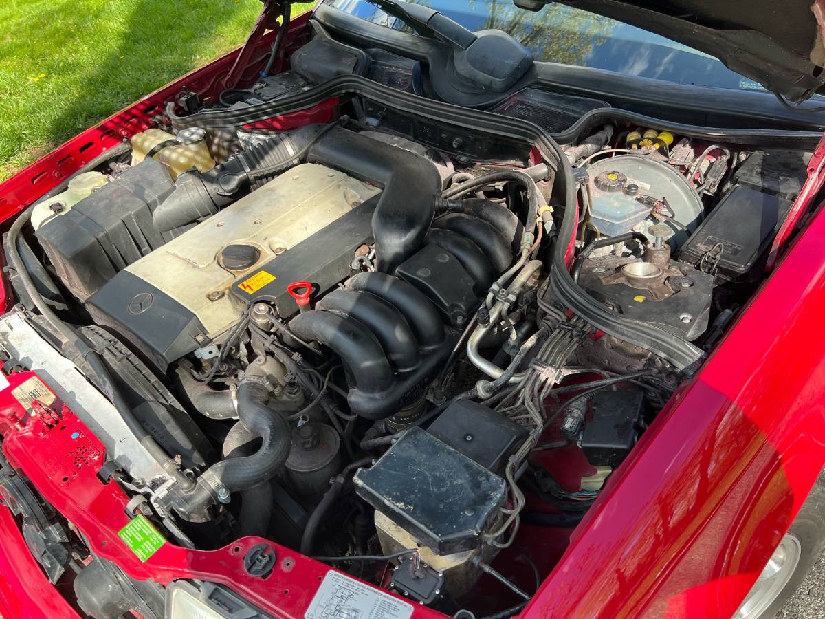 Mercedes-benz-Benz-e320-cabriolet-1994-red-10