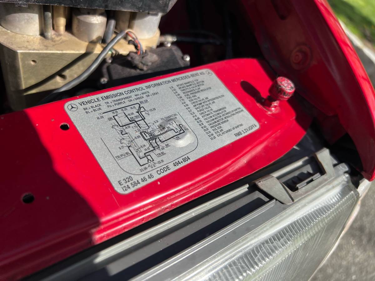Mercedes-benz-Benz-e320-cabriolet-1994-red-12
