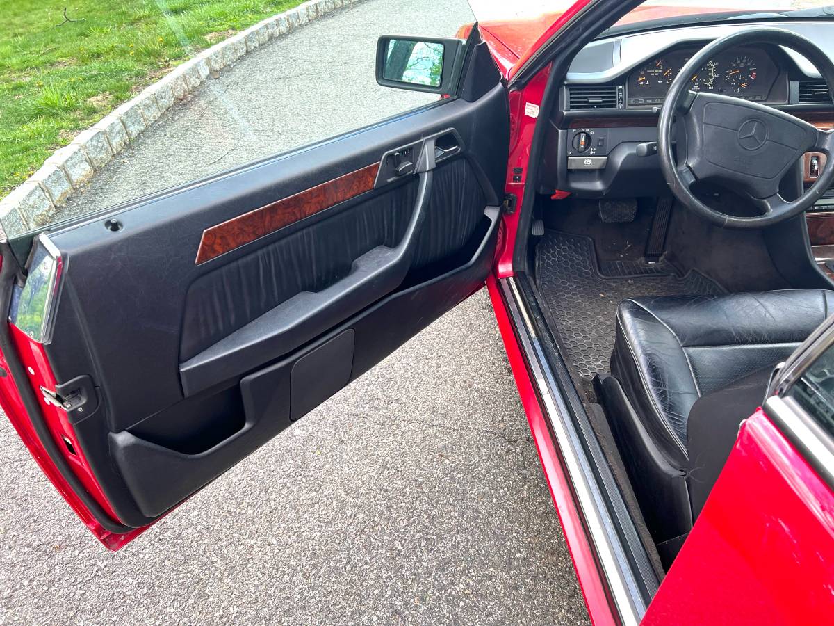 Mercedes-benz-Benz-e320-cabriolet-1994-red-14