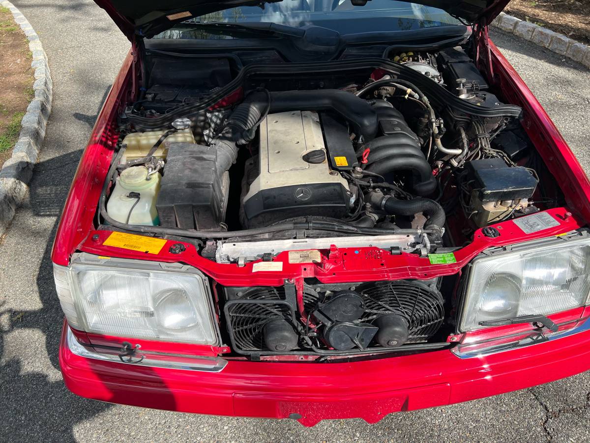 Mercedes-benz-Benz-e320-cabriolet-1994-red-18