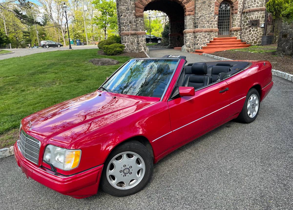 Mercedes-benz-Benz-e320-cabriolet-1994-red