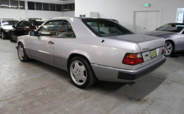 Mercedes-benz-benz-300-1993-silver-1