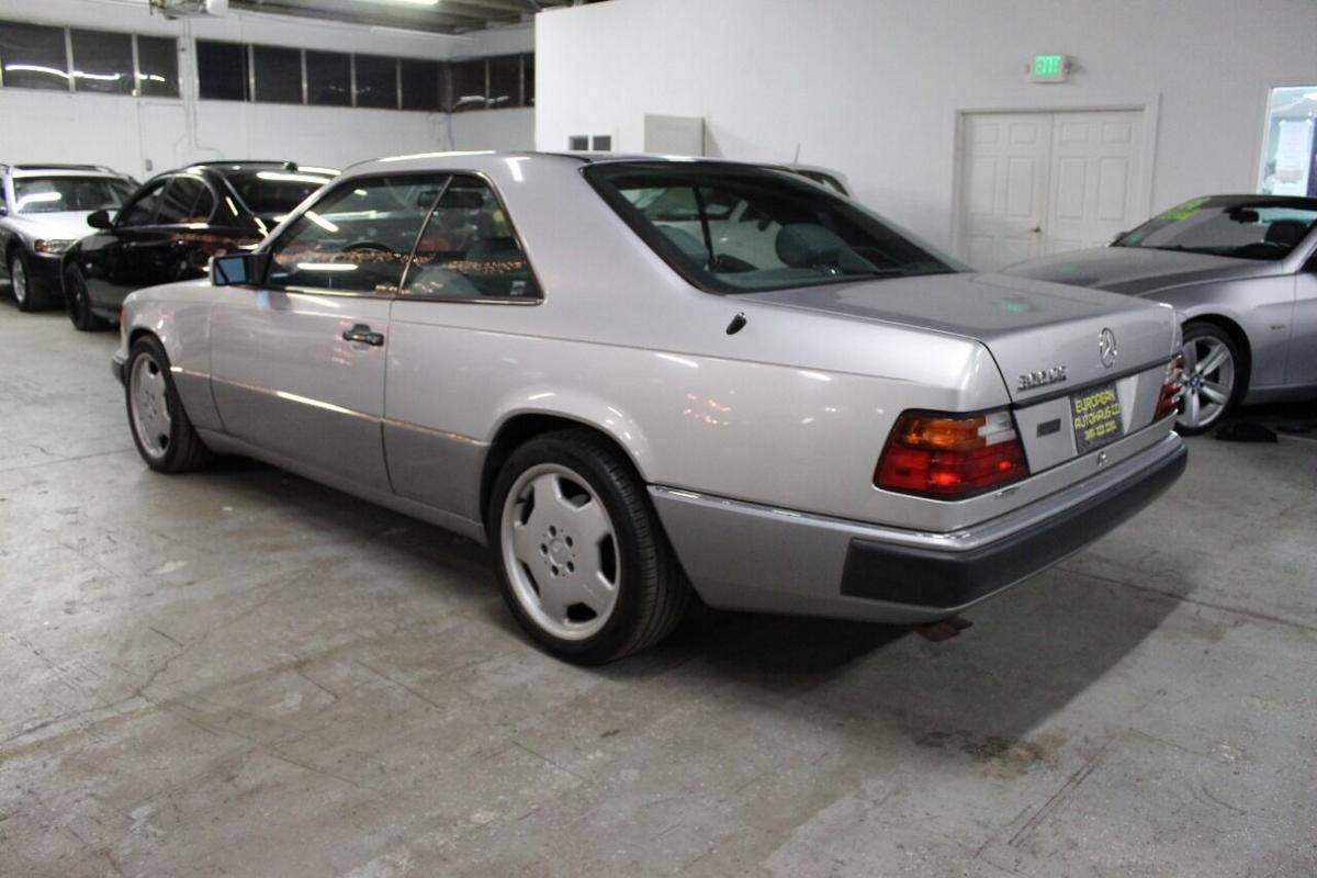 Mercedes-benz-benz-300-1993-silver-1