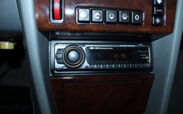 Mercedes-benz-benz-300-1993-silver-13