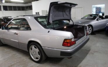 Mercedes-benz-benz-300-1993-silver-16