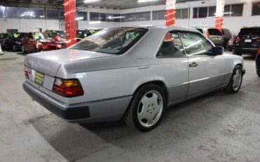 Mercedes-benz-benz-300-1993-silver-3