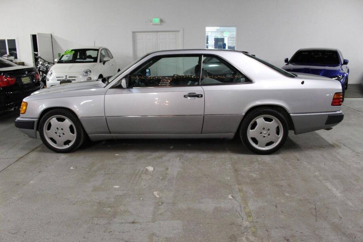 Mercedes-benz -benz 300  1993 silver