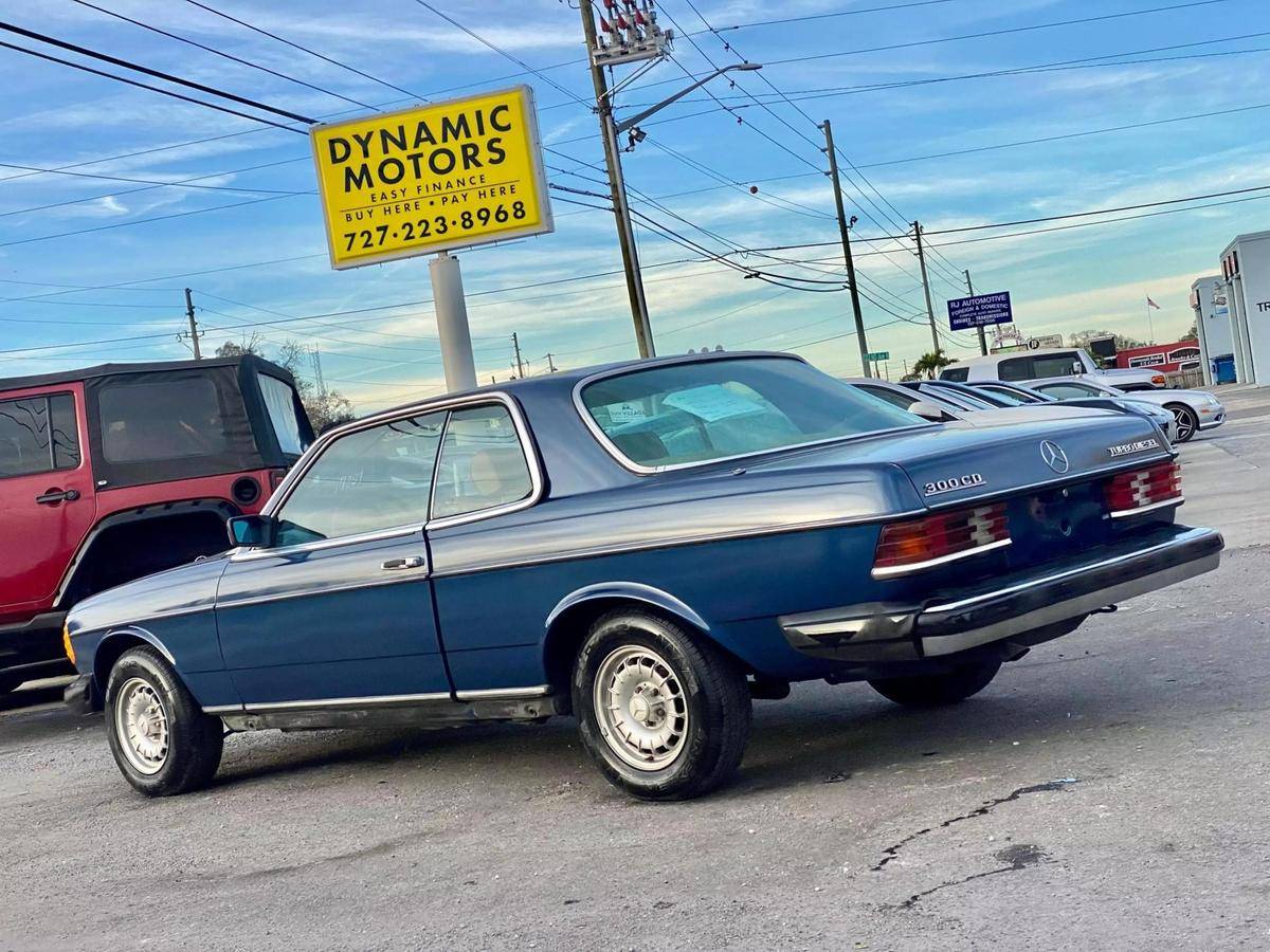 Mercedes-benz-benz-300-diesel-1984-blue-2