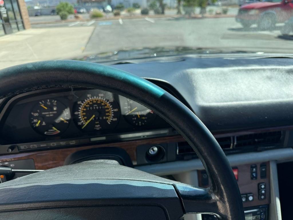 Mercedes-benz-benz-560-class-1987-black-13