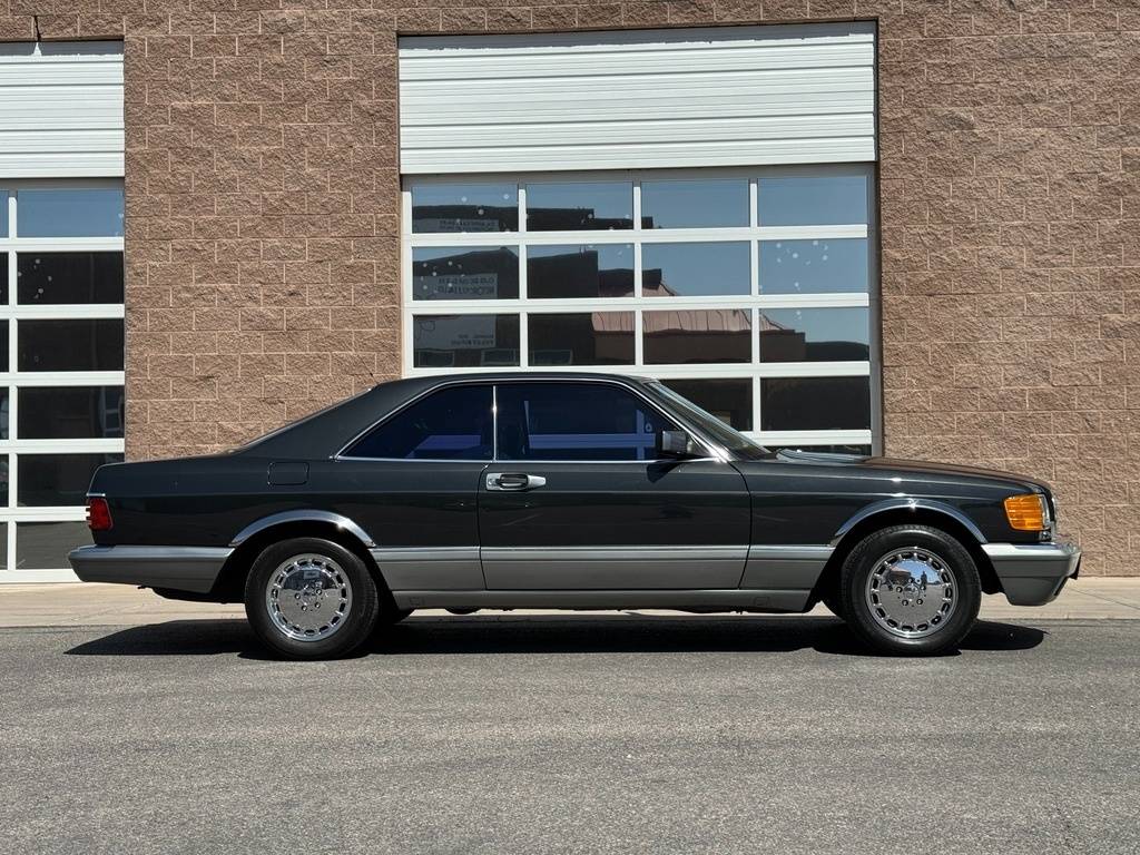 Mercedes-benz-benz-560-class-1987-black-2