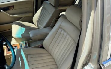 Mercedes-benz-benz-560-class-1988-yellow-12