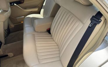 Mercedes-benz-benz-560-class-1988-yellow-15