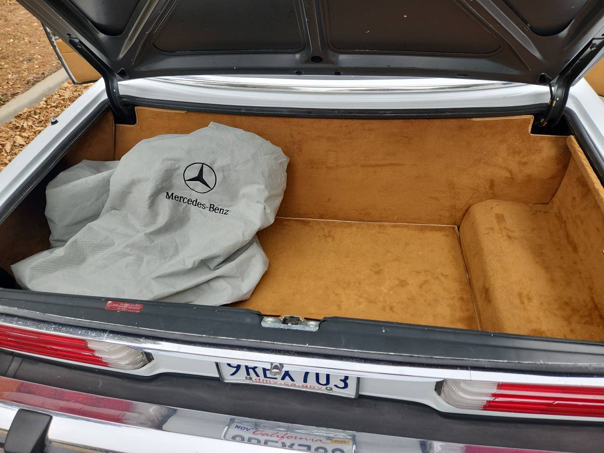 Mercedes-benz-benz-560-sl-1988-white-16