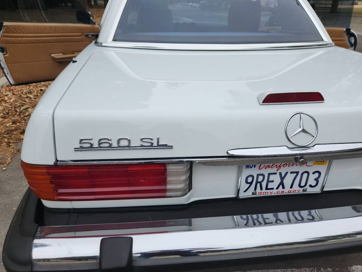 Mercedes-benz-benz-560-sl-1988-white-17