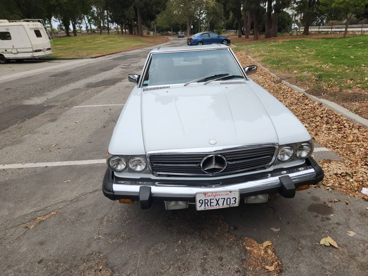 Mercedes-benz-benz-560-sl-1988-white-2