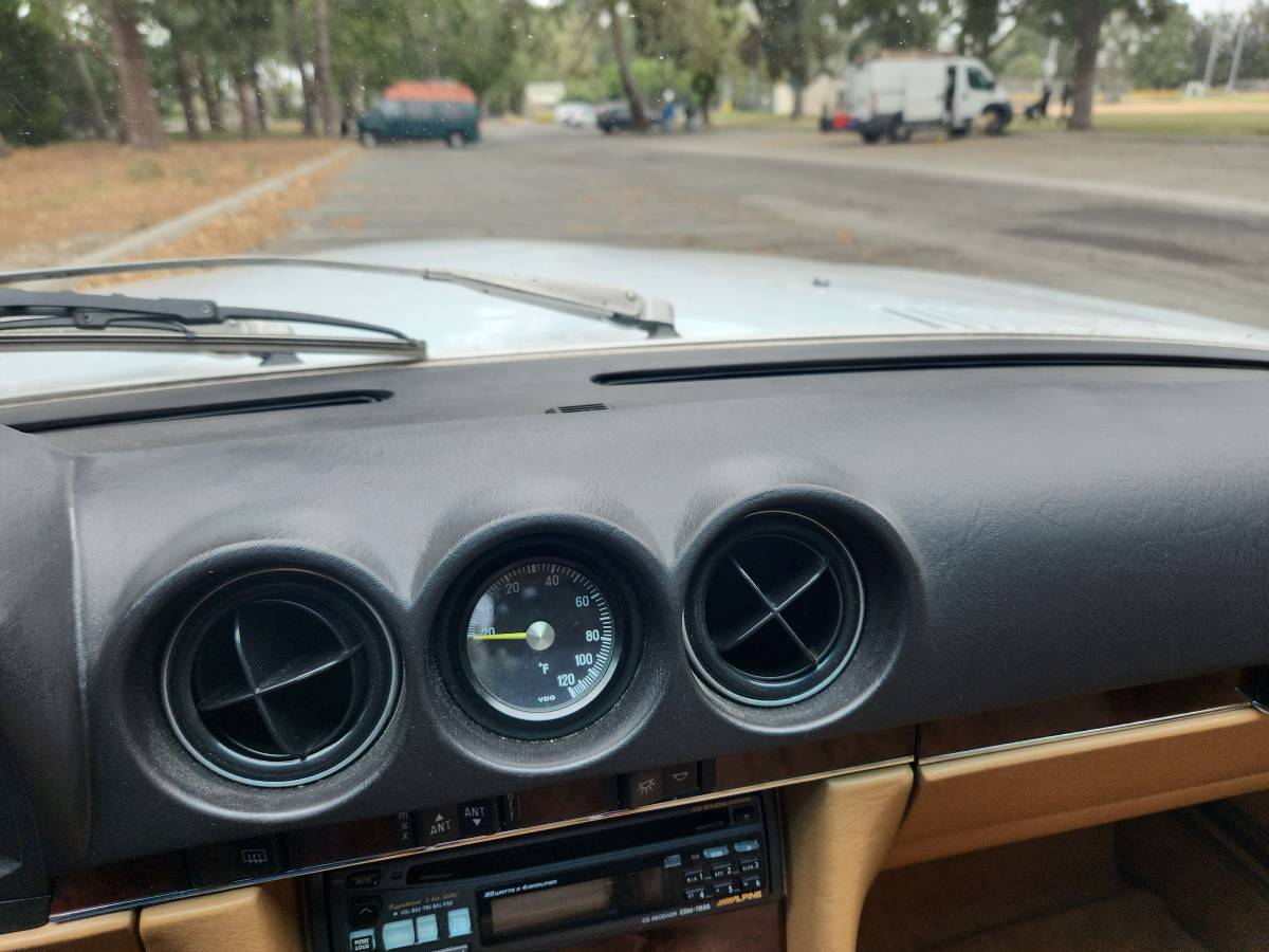 Mercedes-benz-benz-560-sl-1988-white-21