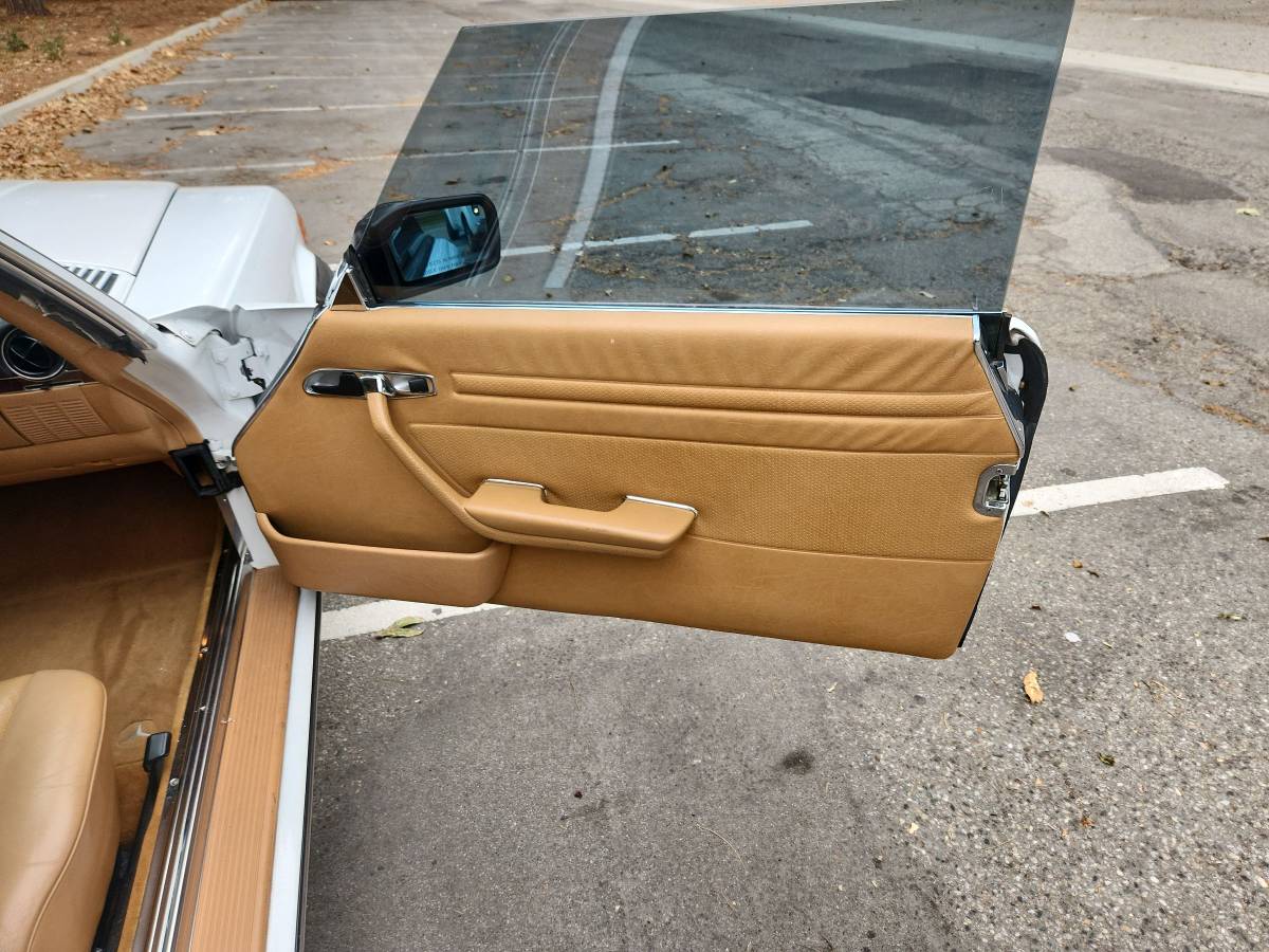 Mercedes-benz-benz-560-sl-1988-white-4