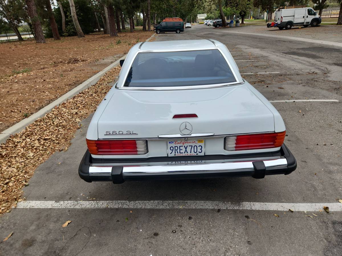 Mercedes-benz-benz-560-sl-1988-white-5