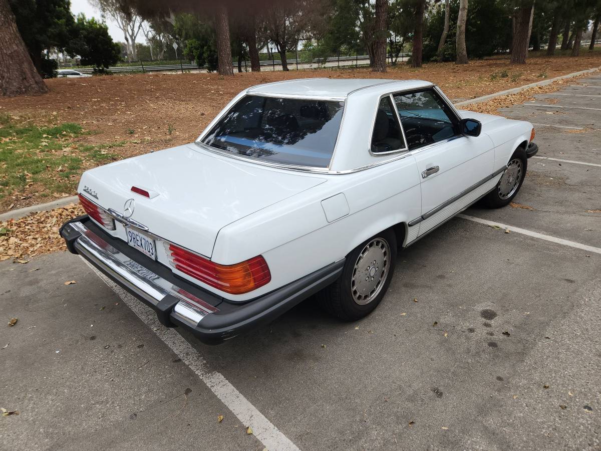 Mercedes-benz-benz-560-sl-1988-white-6