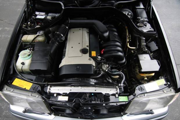 Mercedes-benz-benz-e-class-1994-2