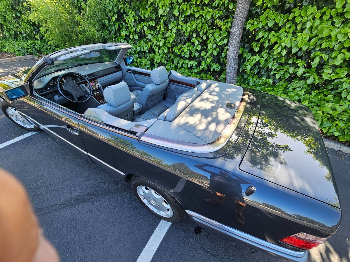 Mercedes-benz-benz-e-class-1994-3