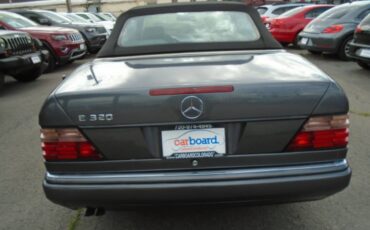 Mercedes-benz-benz-e-class-1995-grey-10