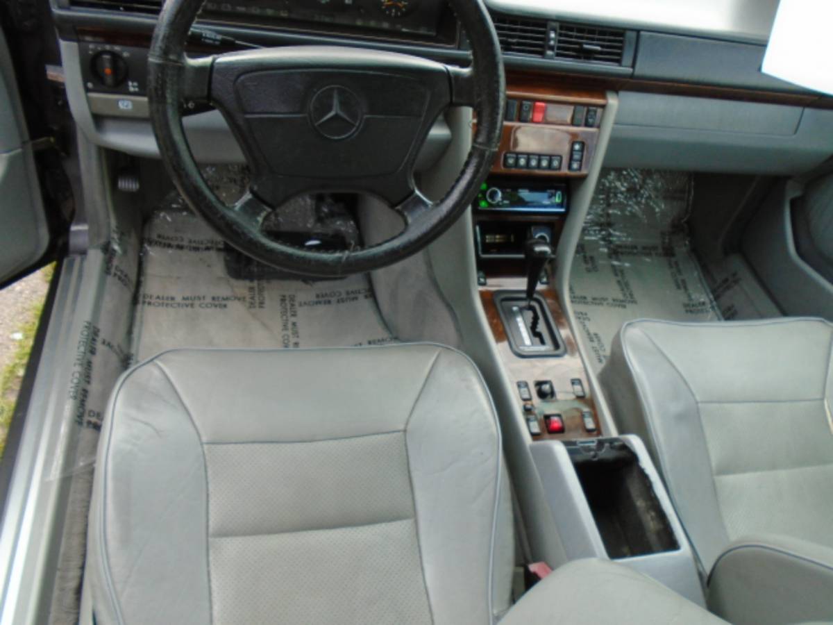 Mercedes-benz-benz-e-class-1995-grey-22
