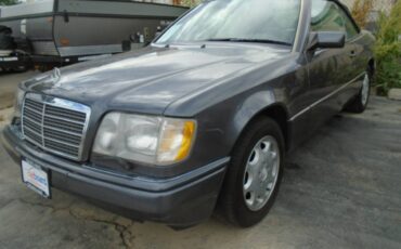 Mercedes-benz-benz-e-class-1995-grey-4