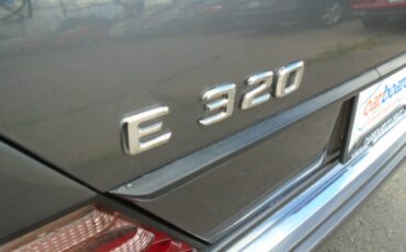 Mercedes-benz-benz-e-class-1995-grey-7