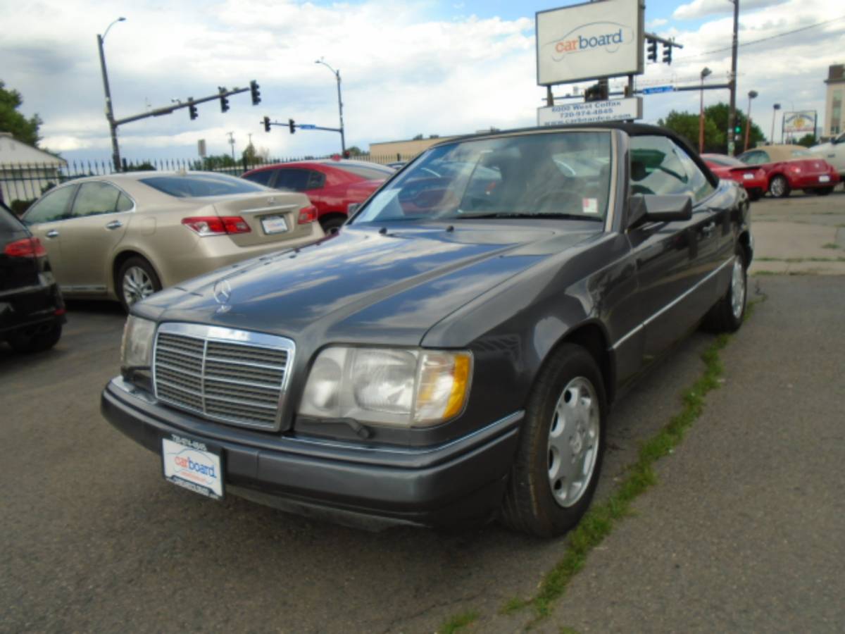Mercedes-benz-benz-e-class-1995-grey-9