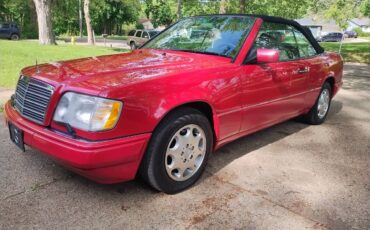 Mercedes-benz-benz-e-class-1995-red-5