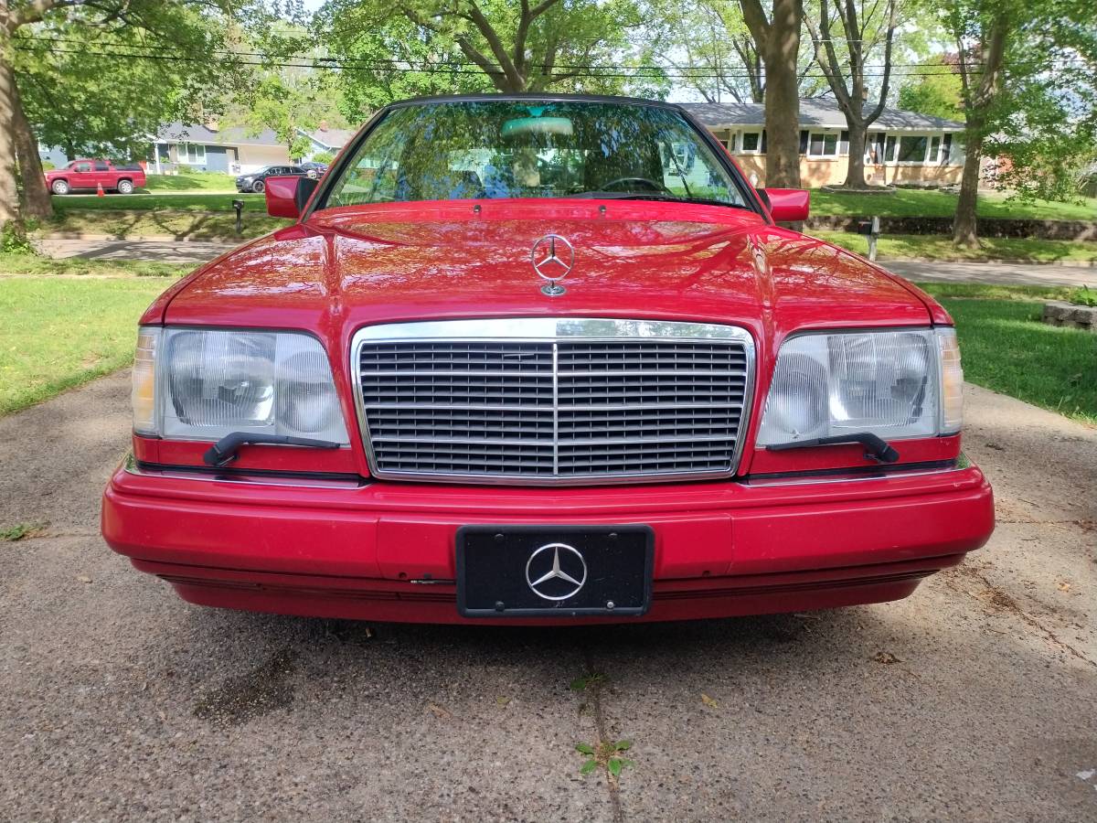 Mercedes-benz-benz-e-class-1995-red-6