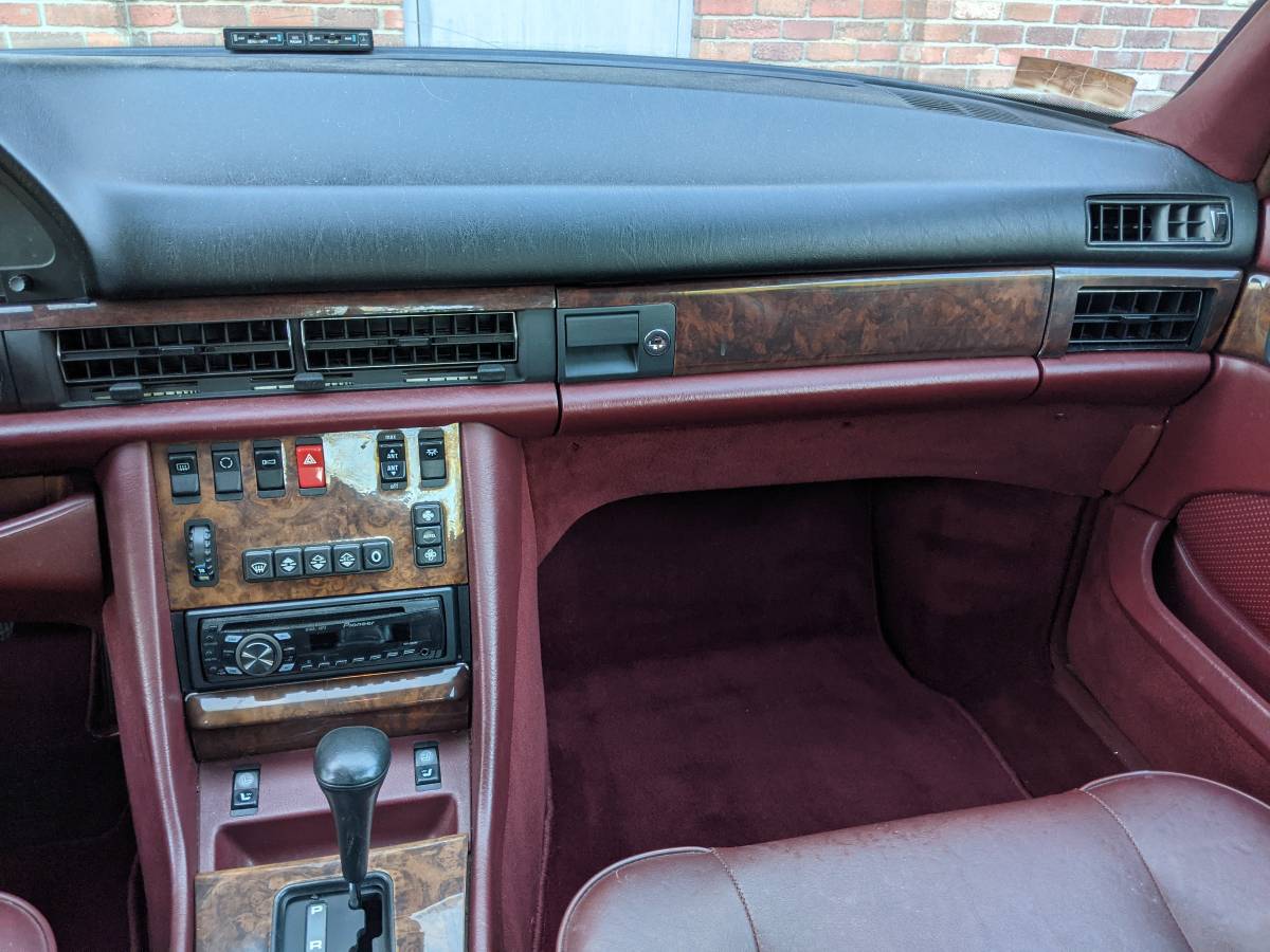 Mercedes-benz-benz-s-class-1986-red-10
