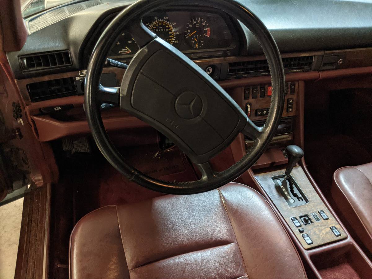 Mercedes-benz-benz-s-class-1986-red-5