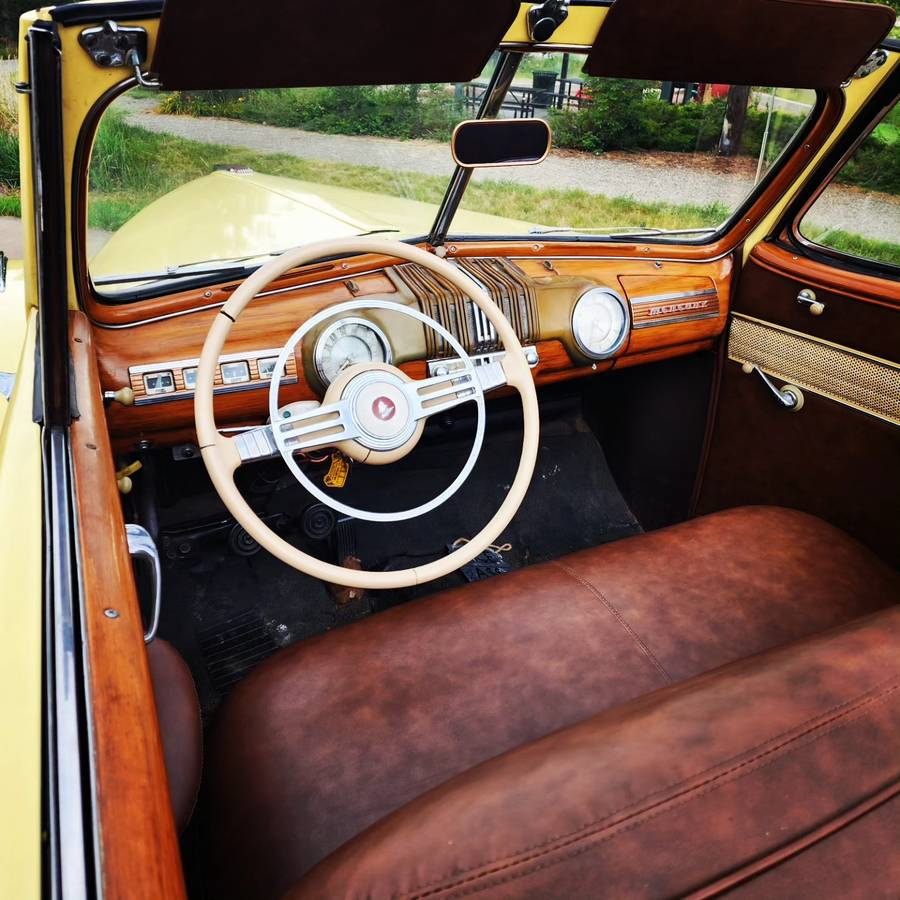 Mercury-Convertible-diesel-1948-yellow-1