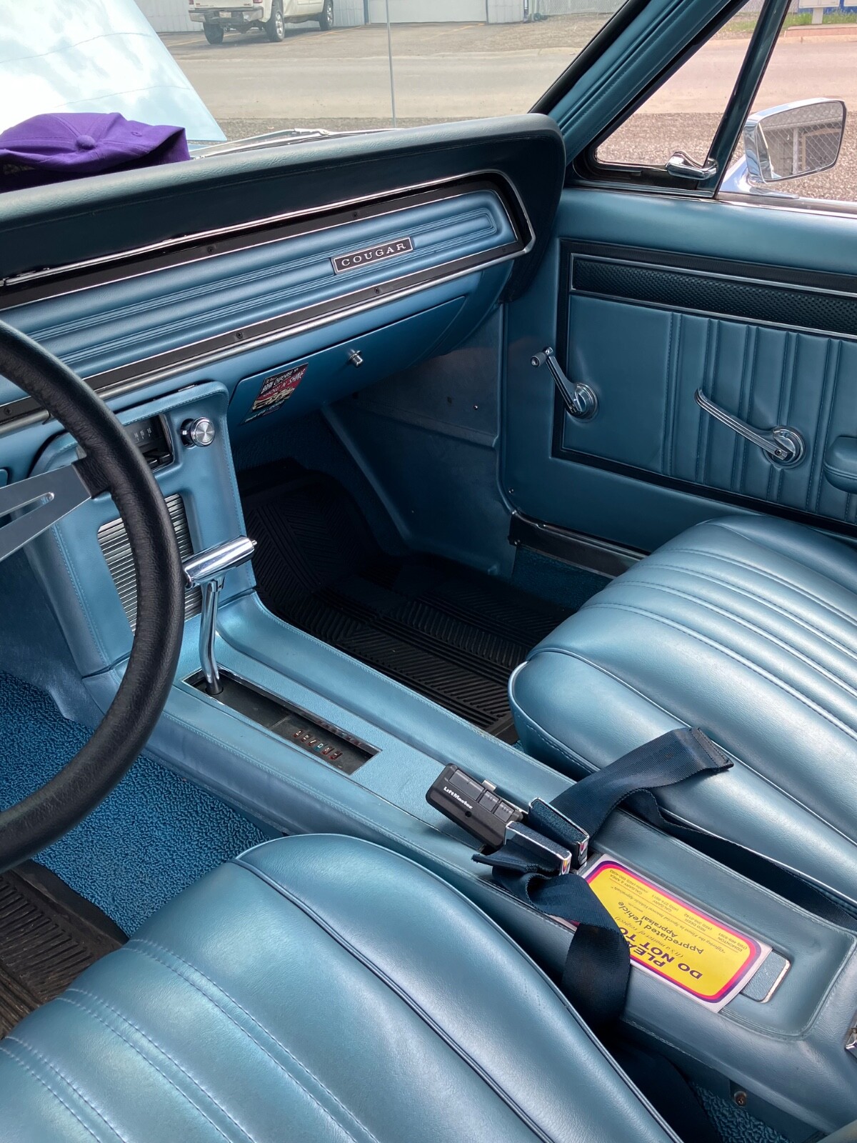 Mercury-Cougar-1967-Coupe-14