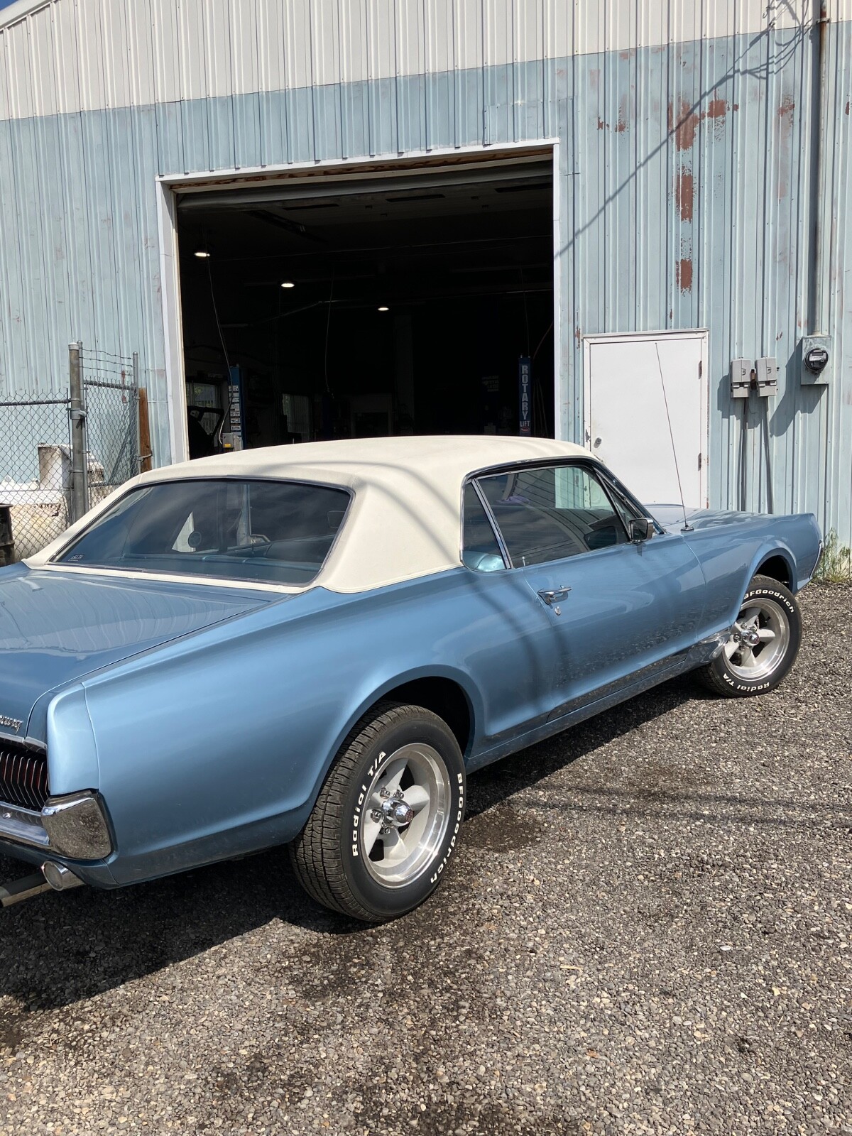 Mercury-Cougar-1967-Coupe-3