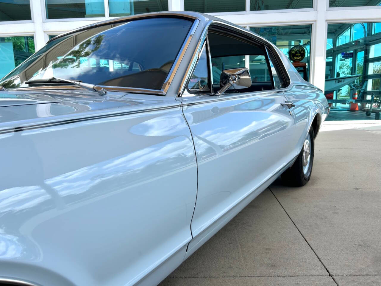 Mercury-Cougar-1967-Hatchback-13