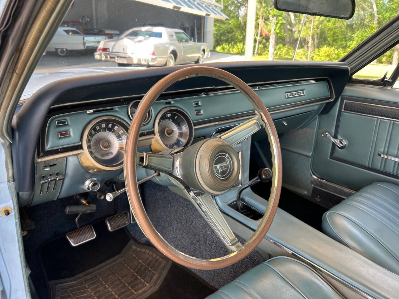 Mercury-Cougar-1967-Hatchback-23