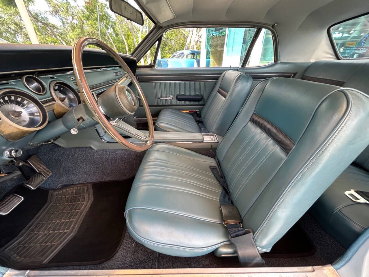 Mercury-Cougar-1967-Hatchback-24