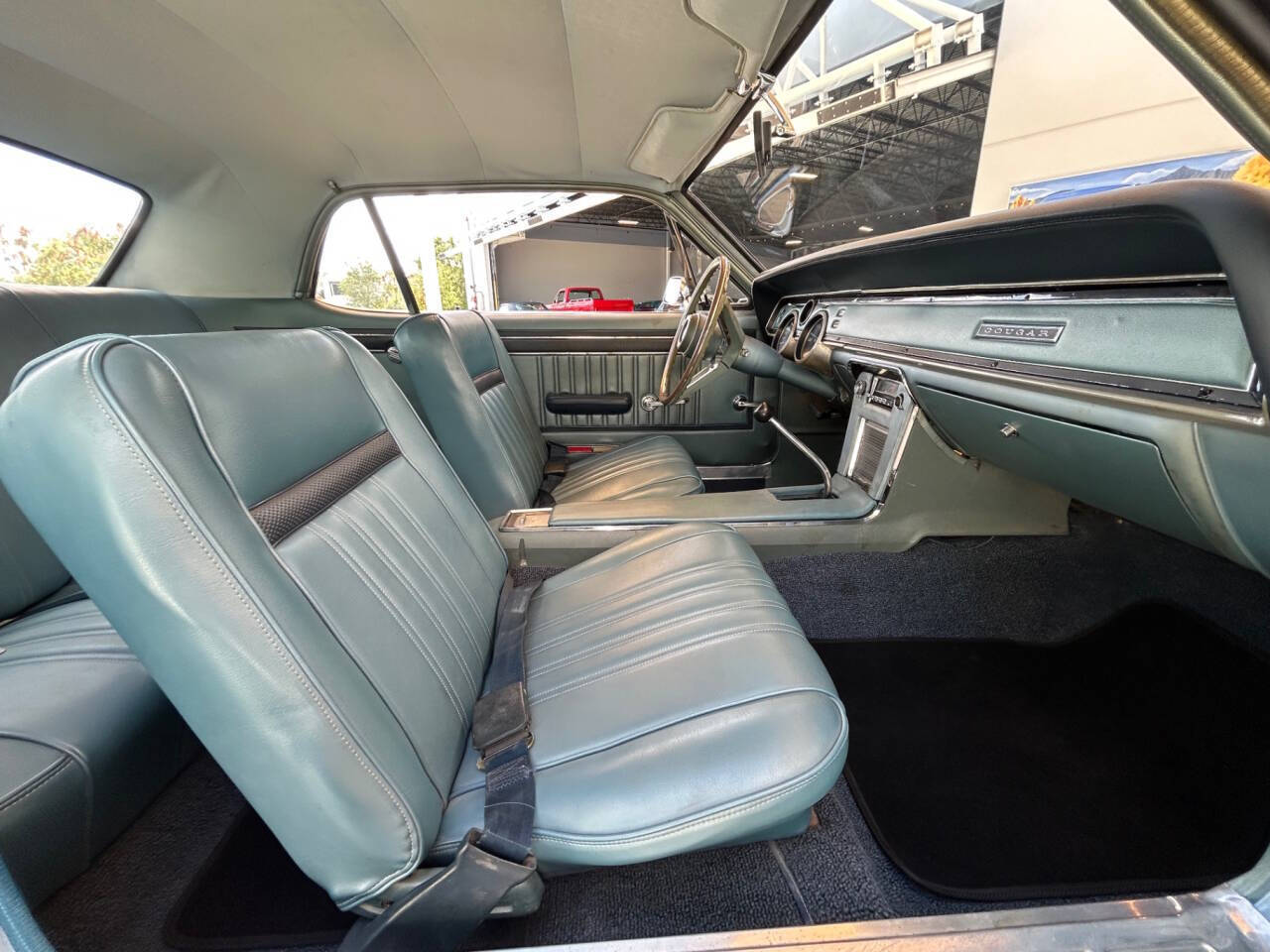 Mercury-Cougar-1967-Hatchback-30