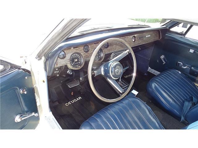 Mercury-Cougar-1967-coupe-11